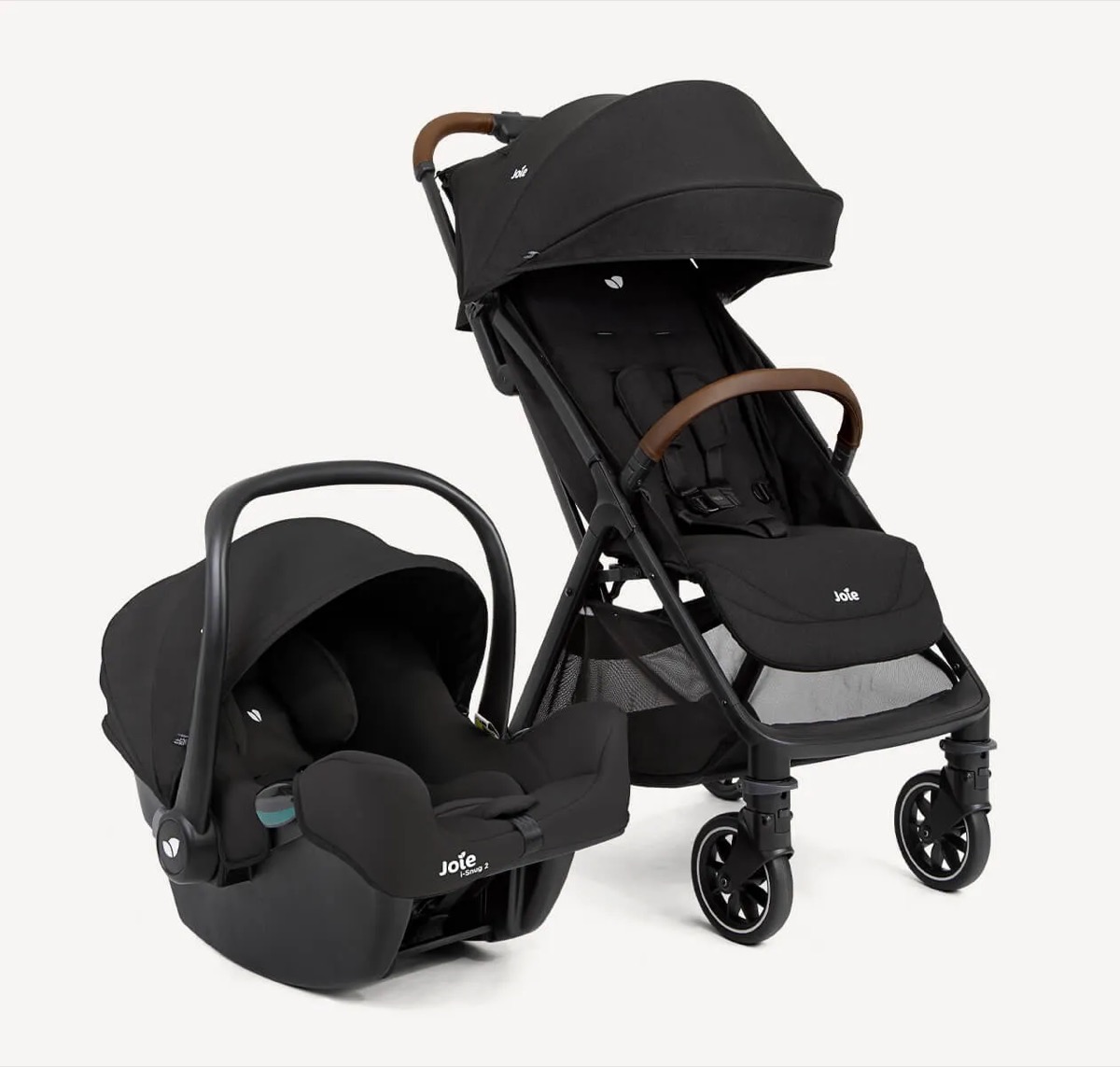 Joie Pact Pro + huevito i-Snug 2 + cubrelluvia